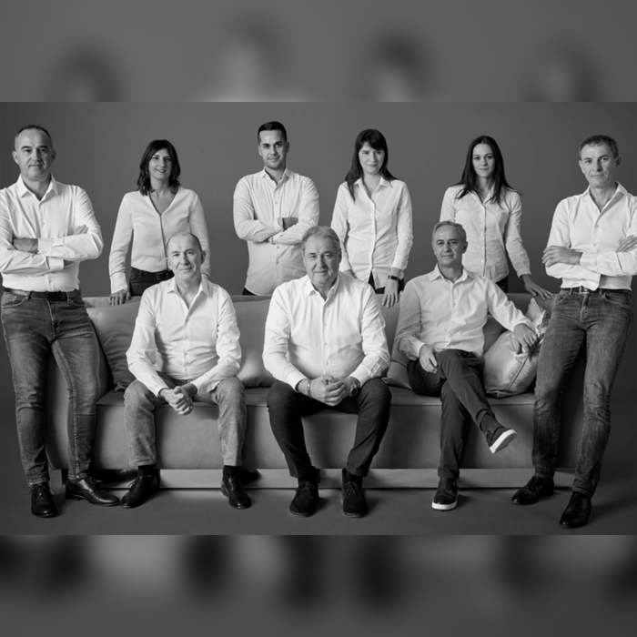 Bizzotto Italia – Exclusive Italian Handmade Furniture for Timeless Living Spaces Luxury Interior by Bizzotto Italia – Italian Craftsmanship in Elegant Furniture Design