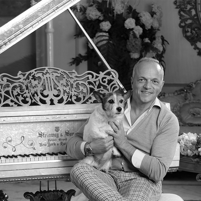 Classic Wooden Furniture – Italian Craftsmanship by Riva Mobili d'Arte"