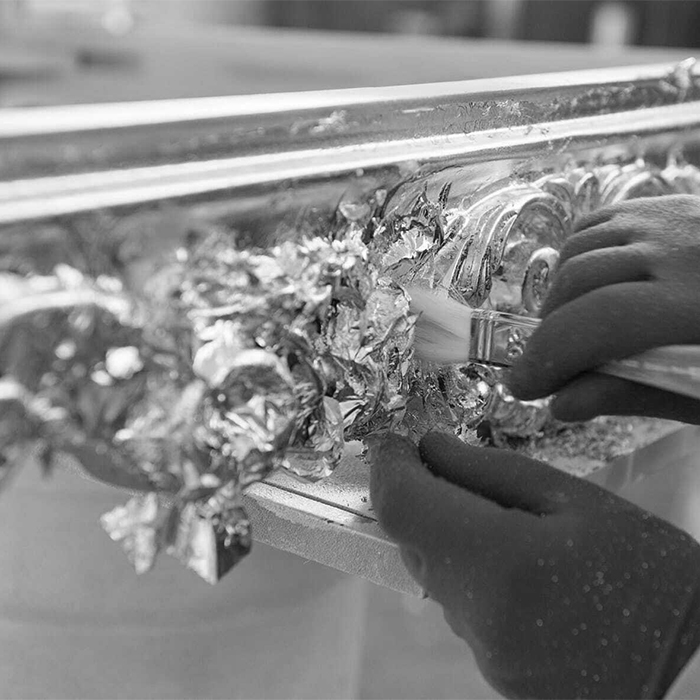 Mobilpiù Luxury - Tradition and Innovation in Luxury Italian Furniture Made in Italy"